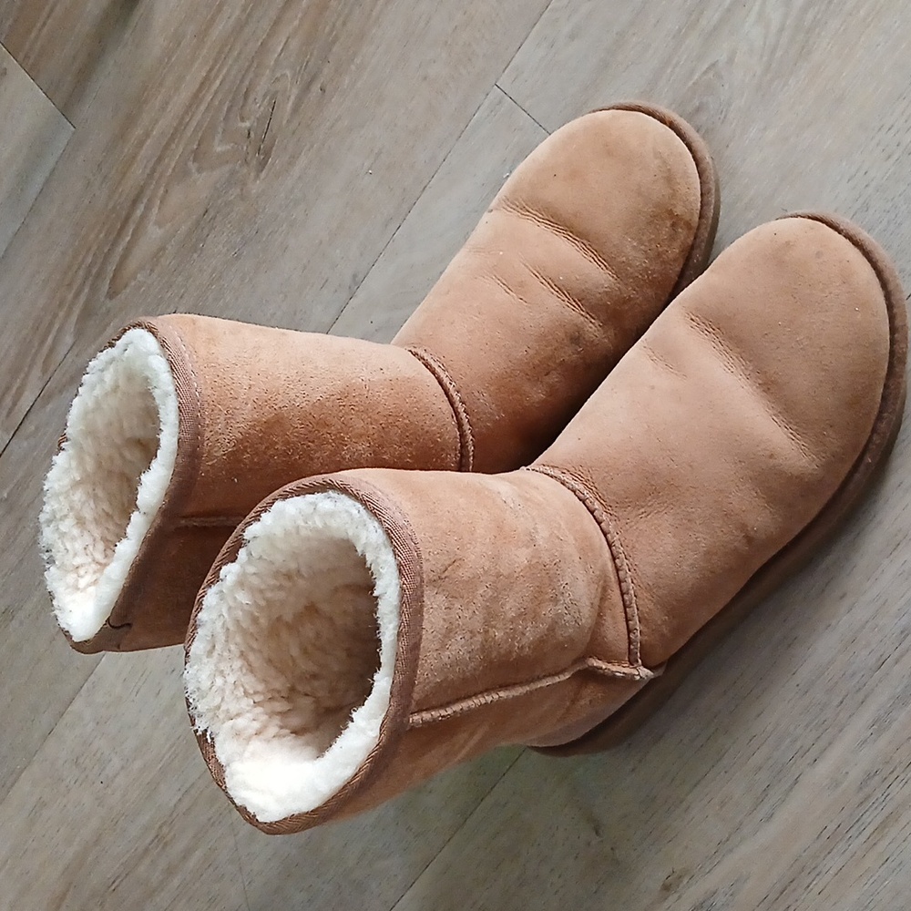 Ugg classic ultra  mini  women boots tan Sz 7